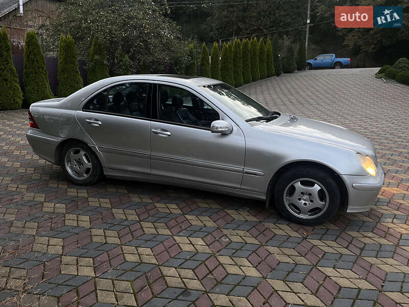 Седан Mercedes-Benz C-Class 2000 в Болехове