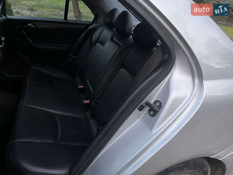 Седан Mercedes-Benz C-Class 2000 в Болехове