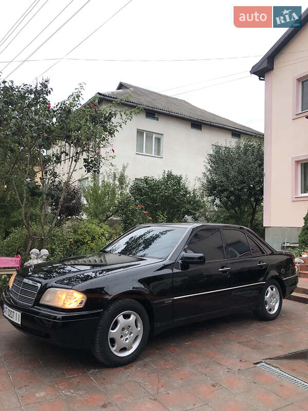 Седан Mercedes-Benz C-Class 1995 в Ивано-Франковске