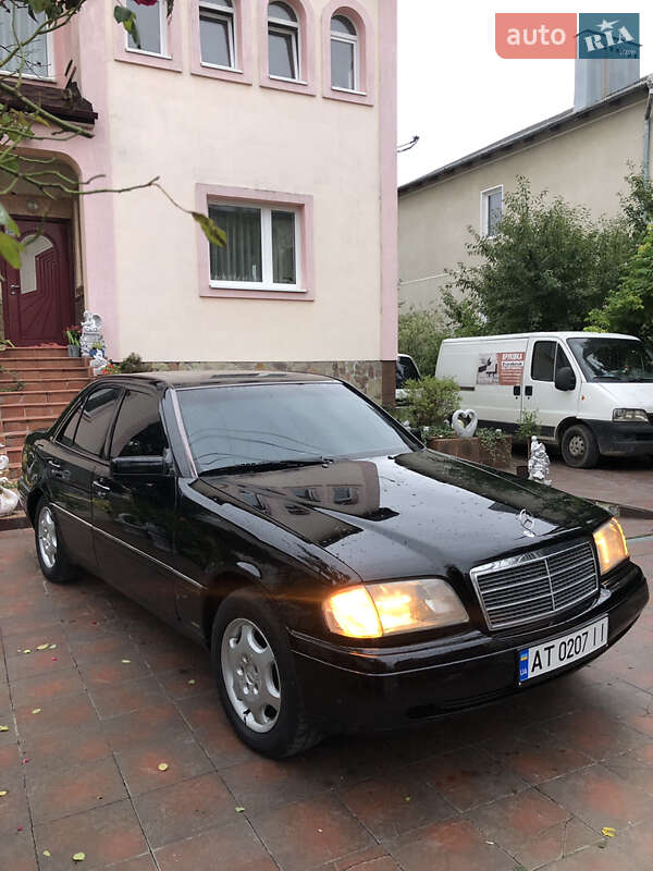 Седан Mercedes-Benz C-Class 1995 в Ивано-Франковске