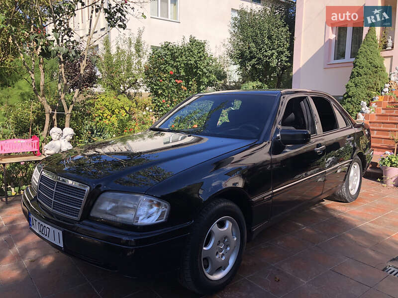 Седан Mercedes-Benz C-Class 1995 в Ивано-Франковске