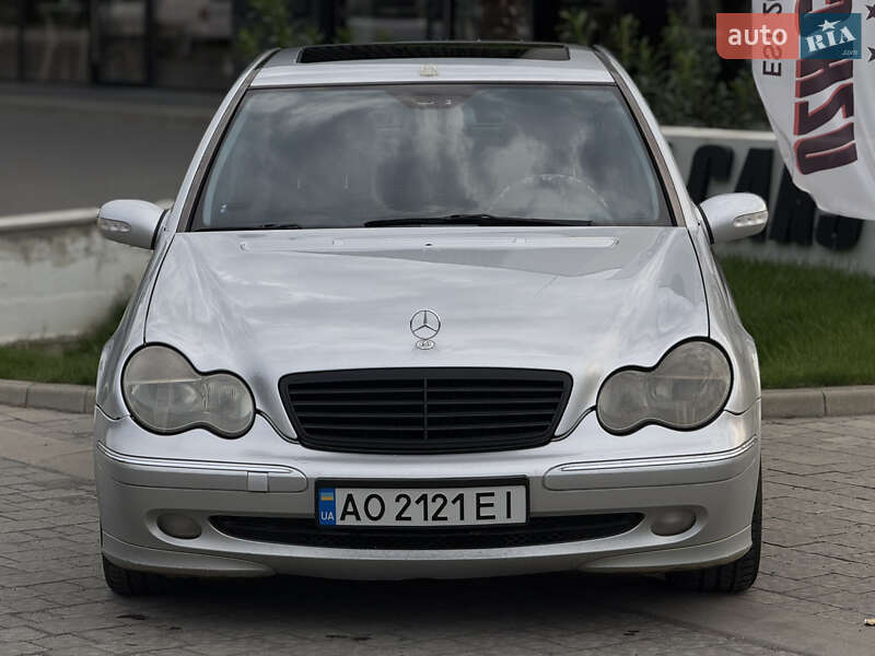 Седан Mercedes-Benz C-Class 2002 в Ужгороде