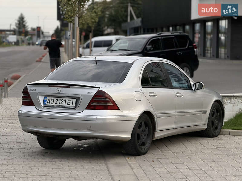 Седан Mercedes-Benz C-Class 2002 в Ужгороде