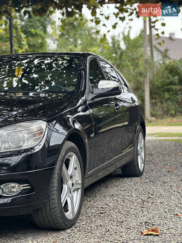 Седан Mercedes-Benz C-Class 2007 в Белках