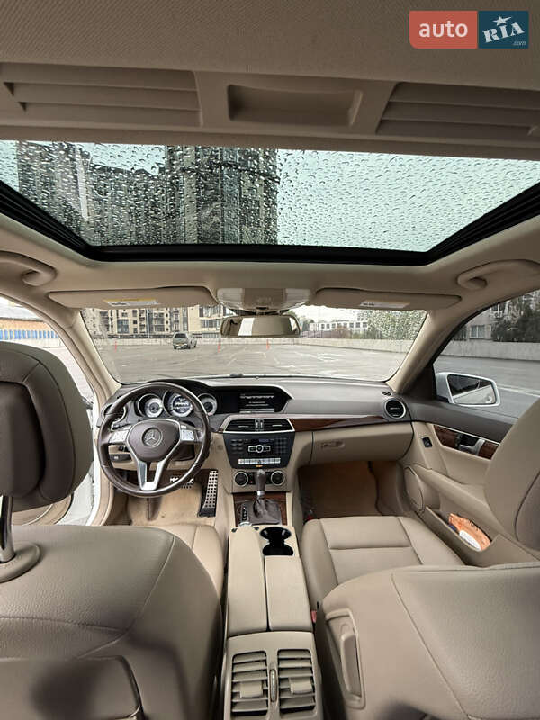 Седан Mercedes-Benz C-Class 2013 в Киеве