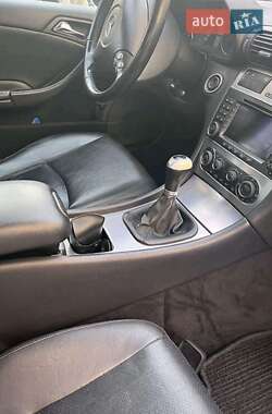 Купе Mercedes-Benz C-Class 2004 в 