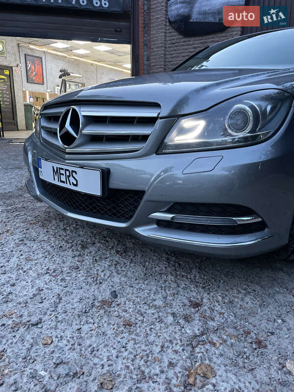 Седан Mercedes-Benz C-Class 2013 в Киеве фото 4 Седан Mercedes-Benz C-Class 2013 в Киеве