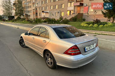 Седан Mercedes-Benz C-Class 2004 в 