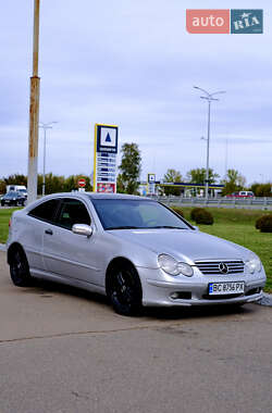 Купе Mercedes-Benz C-Class 2003 в Киеве