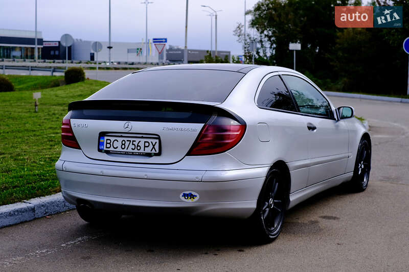 Купе Mercedes-Benz C-Class 2003 в Киеве