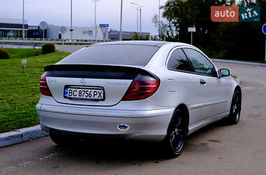 Купе Mercedes-Benz C-Class 2003 в 