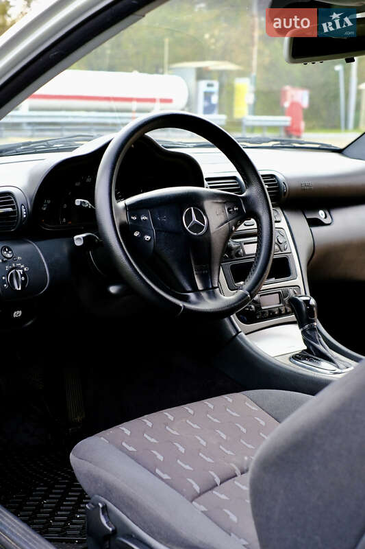 Купе Mercedes-Benz C-Class 2003 в Киеве