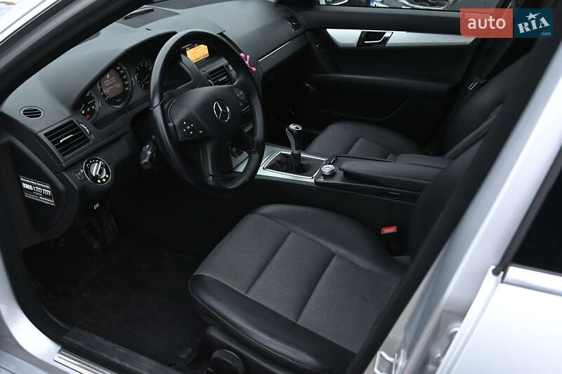 Седан Mercedes-Benz C-Class 2009 в Бердичеве