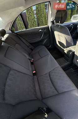Седан Mercedes-Benz C-Class 2002 в 