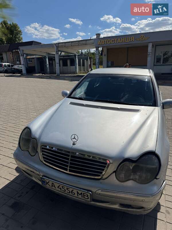 Седан Mercedes-Benz C-Class 2001 в 
