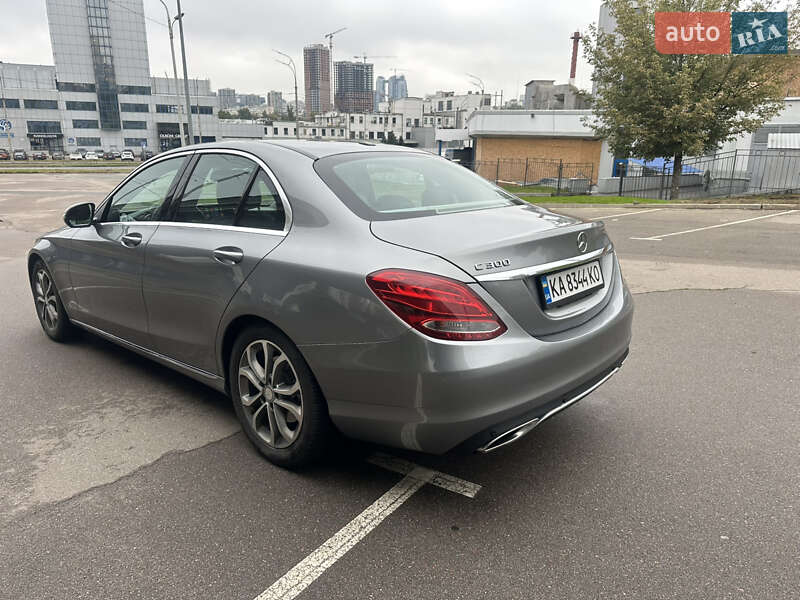 Седан Mercedes-Benz C-Class 2015 в Киеве