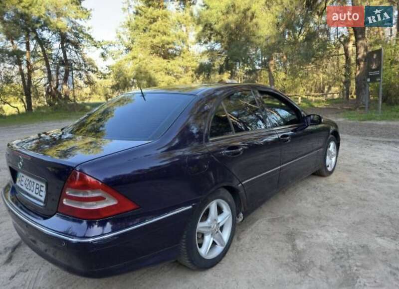 Седан Mercedes-Benz C-Class 2000 в Дніпрі