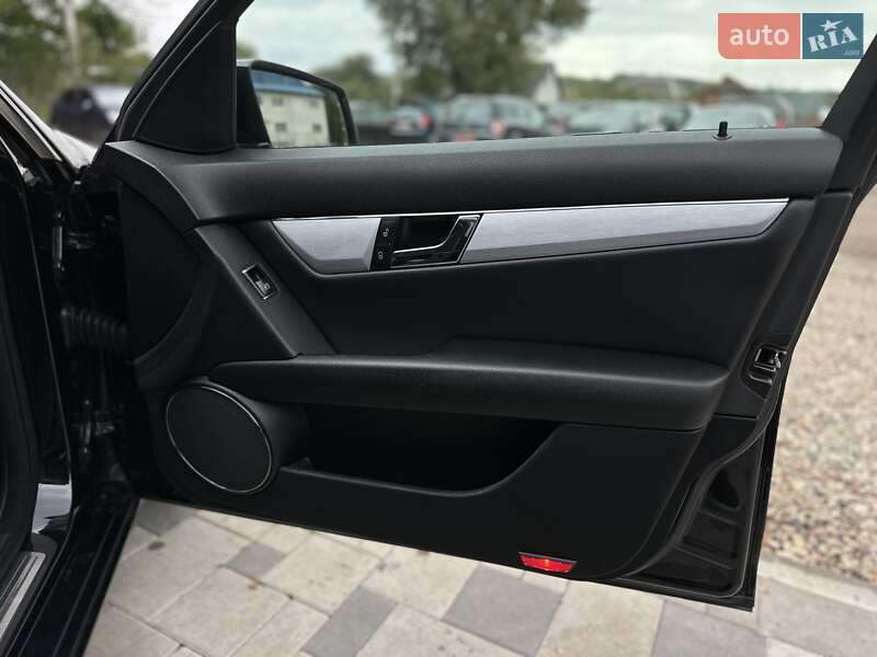 Универсал Mercedes-Benz C-Class 2012 в Ивано-Франковске