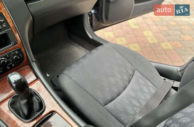 Седан Mercedes-Benz C-Class 2001 в 