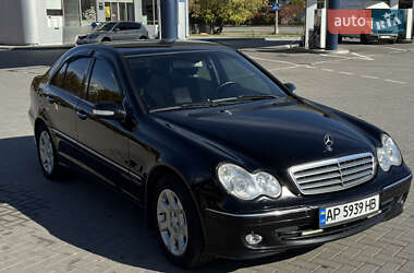 Седан Mercedes-Benz C-Class 2004 в Києві