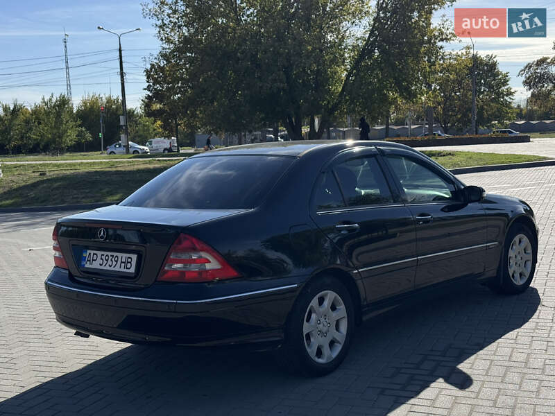 Седан Mercedes-Benz C-Class 2004 в Запоріжжі фото 3 Седан Mercedes-Benz C-Class 2004 в Запоріжжі