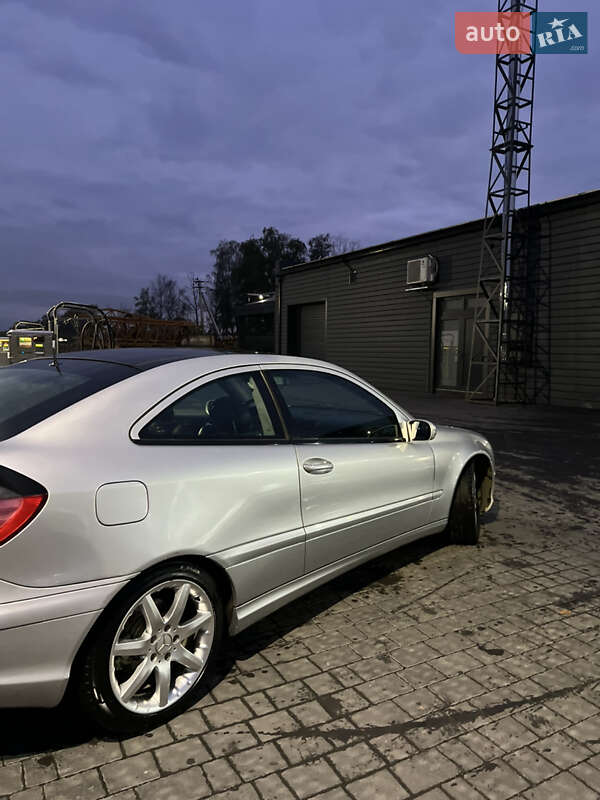 Купе Mercedes-Benz C-Class 2001 в Івано-Франківську