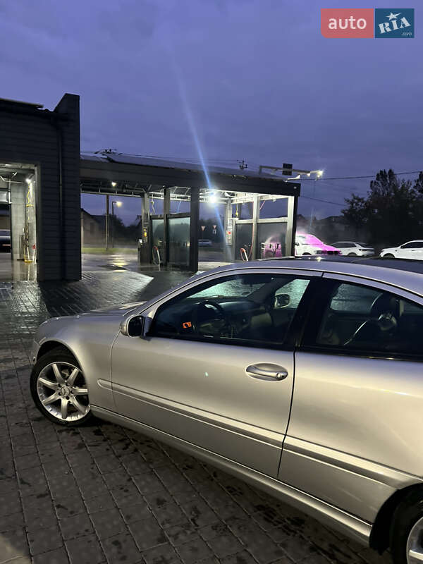 Купе Mercedes-Benz C-Class 2001 в Івано-Франківську