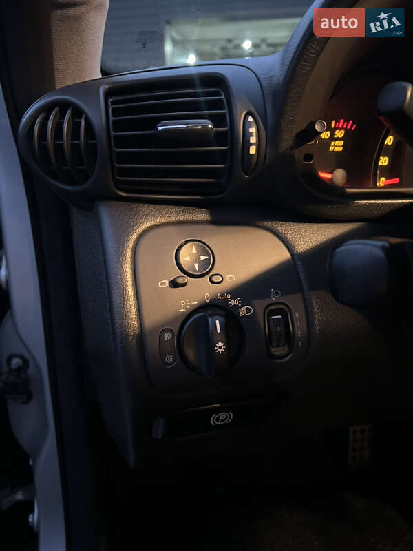 Купе Mercedes-Benz C-Class 2001 в Івано-Франківську