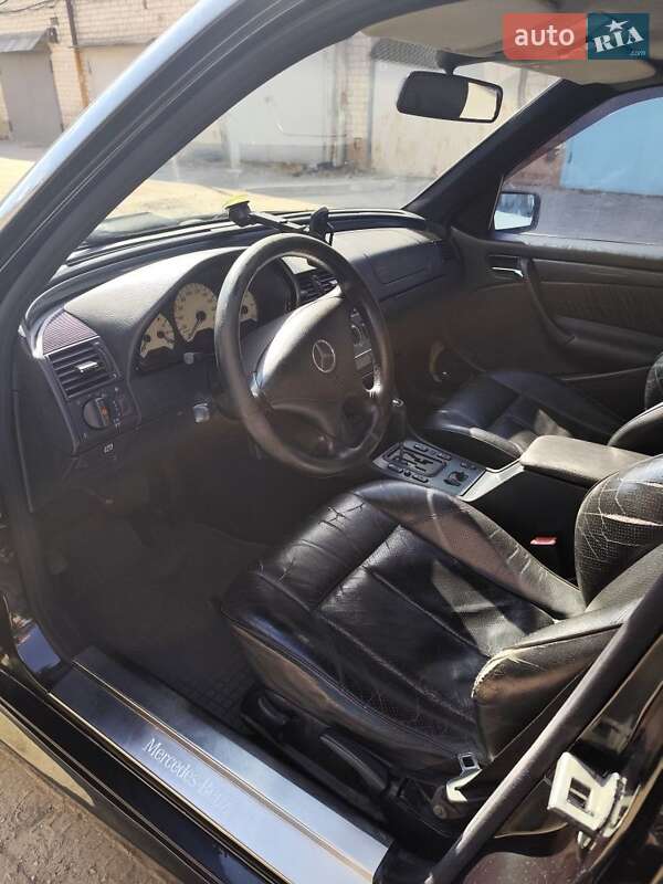 Седан Mercedes-Benz C-Class 1999 в Днепре