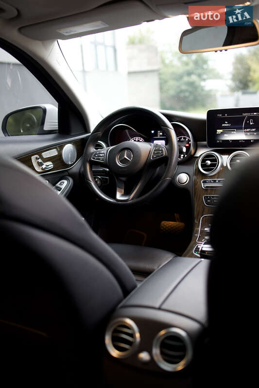 Седан Mercedes-Benz C-Class 2016 в Сарнах