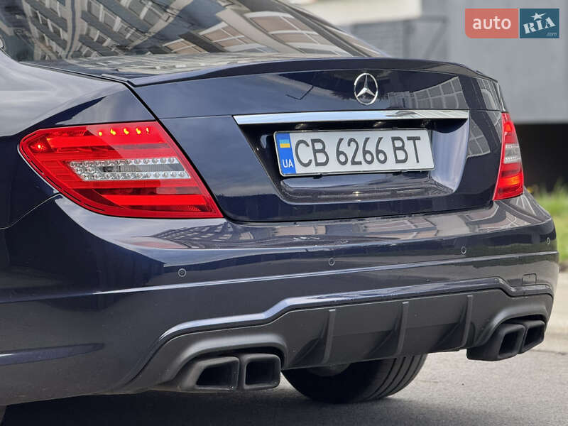 Седан Mercedes-Benz C-Class 2012 в Чернигове