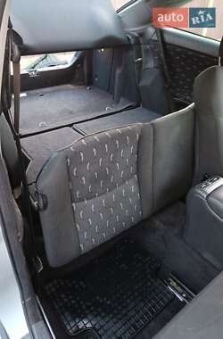 Купе Mercedes-Benz C-Class 2004 в 