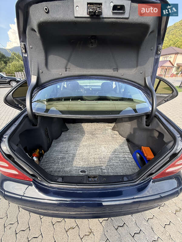 Седан Mercedes-Benz C-Class 2000 в Сваляві