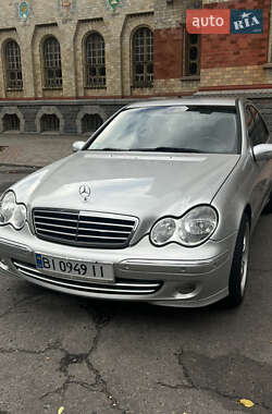Седан Mercedes-Benz C-Class 2004 в 