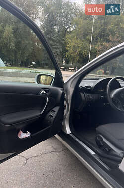 Седан Mercedes-Benz C-Class 2004 в 