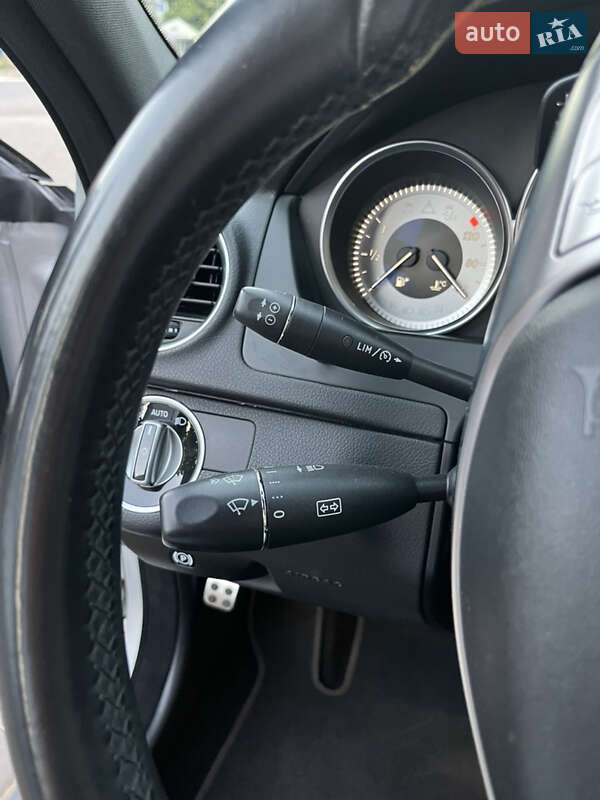 Седан Mercedes-Benz C-Class 2011 в Могилев-Подольске