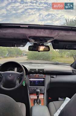 Седан Mercedes-Benz C-Class 2003 в 
