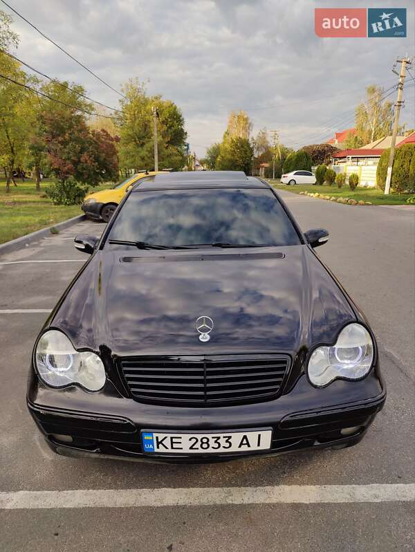 Седан Mercedes-Benz C-Class 2003 в Дніпрі фото 11 Седан Mercedes-Benz C-Class 2003 в Дніпрі