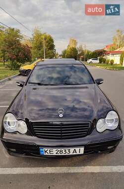 Седан Mercedes-Benz C-Class 2003 в 