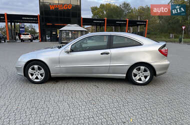 Купе Mercedes-Benz C-Class 2001 в 