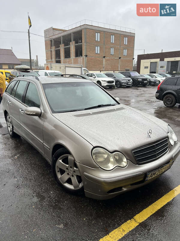 Универсал Mercedes-Benz C-Class 2002 в Ровно