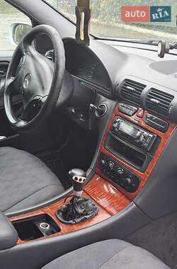 Седан Mercedes-Benz C-Class 2003 в 