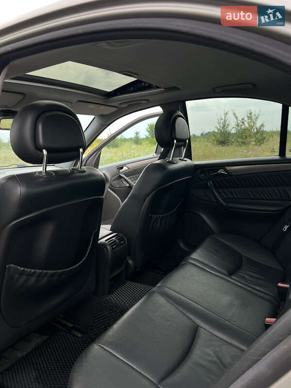 Седан Mercedes-Benz C-Class 2002 в Полонном