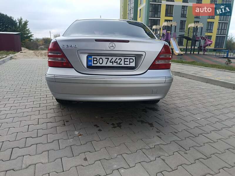 Седан Mercedes-Benz C-Class 2001 в Тернополе
