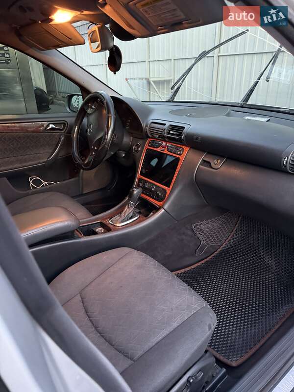 Седан Mercedes-Benz C-Class 2001 в Миколаєві фото 26 Седан Mercedes-Benz C-Class 2001 в Миколаєві