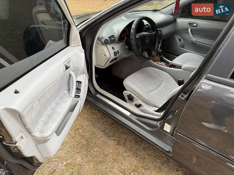 Седан Mercedes-Benz C-Class 2000 в Ахтырке