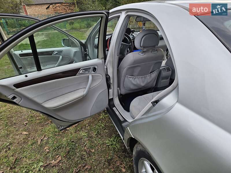 Седан Mercedes-Benz C-Class 2003 в Дрогобыче фото 15 Седан Mercedes-Benz C-Class 2003 в Дрогобыче