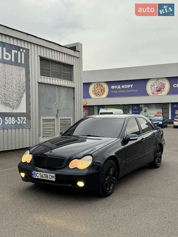 Седан Mercedes-Benz C-Class 2002 в 