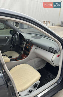 Седан Mercedes-Benz C-Class 2002 в 