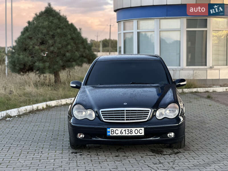 Седан Mercedes-Benz C-Class 2001 в Жовкве